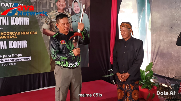 Danrem Brigjen TNI Tohir Saat Membuka Festival Keris Di Desa Aeng Tong-Tong, Sabtu (04/07/2026)