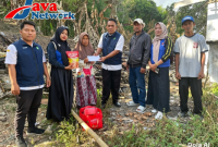 Pemkab Melalui Dinsos P3A Kabupaten Sumenep Menyerahkan Bantuan Kepada Korban Kebakaran di Desa Payudan Kecamatan Guluk-guluk, Rabu (15/07/2026)