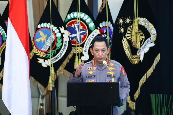 Kapolri Jenderal Polisi Drs. listyo Sigit Prabowo, MSi