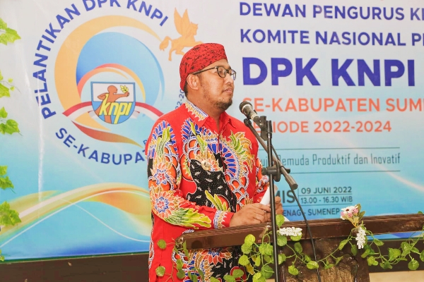 Bupati Sumenep Saat Memberikan Sambutan Pada Pelantikan DPK KNPI Sumenep