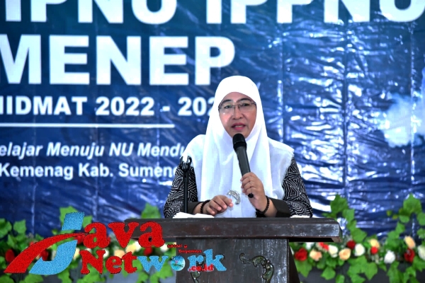 Wakil Bupati Sumenep Hj. Dewi Khalifah SH MH Saat Memberikan Sambutan Pada Pelantikan Pengurus Cabang IPNU Dan IPPNU