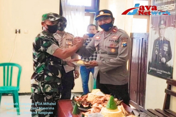 Danramil Kangayan Saat Kunjungan Mapolsek Kangayan