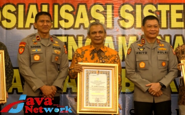 Kakorsabhara Baharkam Mabes Polri Irjen Pol Drs Priyo Widyanto M.Si Bersama Dirut PT Semen Padang 