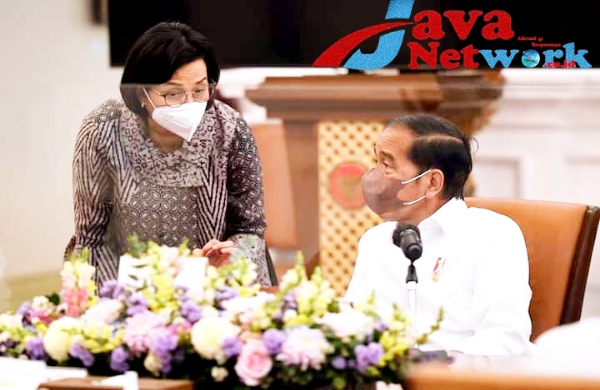 Presiden Jokowi Saat Bersama Menteri Keuangan Sri Mulyani