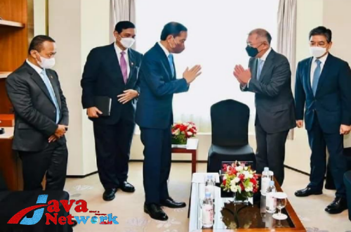Presiden Joko Widodo Saat Bertemu Dengan Presiden Hyundai