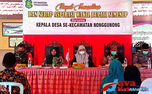 Wabup Sumenep Nyai Hj Dewi Khalifah SH MH Saat Aspirasi Di Kecamatan Nonggunong Sapudi