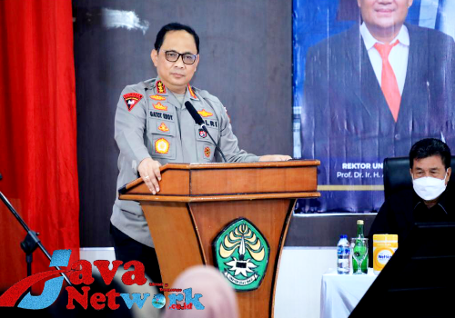 Wakapolri Saat Memberikan Diklat Pemahaman 
Paham Radikalisme