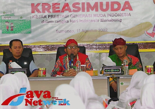 Bupati Sumenep Ra Achmad Fauzi SH MH Bersama Dirut BPRS Bakti Sumekar Sumenep Hairil Fajar