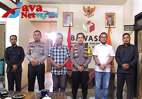 Kapolres Sumenep AKBP Edo Satya Kentriko SH SIK MH Saat Lakukan Silaturahmi ke Kantor Bawaslu Sumenep