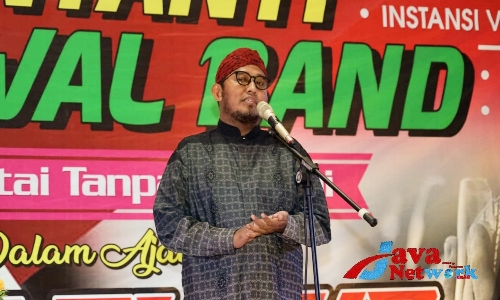 Bupati Sumenep Ra Achmad Fauzi Saat Membuka Pagelaran Lomba Nyanyi Dan Festival Band