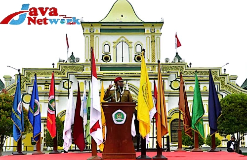 Bupati Sumenep Ra Achmad Fauzi SH MH saat Pembukaan PKKMB STKIP PGRI Sumenep