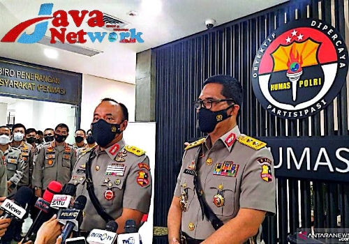 Kadiv Humas Polri Irjen Pol Dedy Prasetyo Saat Konferensi Pers Di Ruang Utama Divisi Humas Mabes Polri 