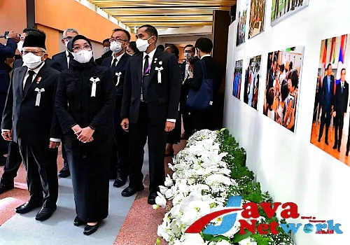 Wakil Presiden Bersama Istri Saat Berada di Jepang