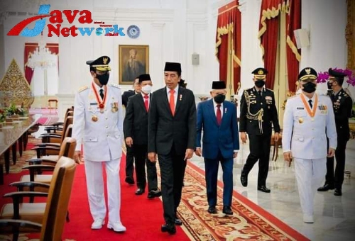 Presiden dan Wakil Presiden Bersama Gubernur Dan Wakil Gubernur DIY