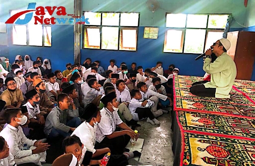 Situasi SDN Percobaan Surabaya Gelar Asah Kemampuan dan Imajinasi Anak