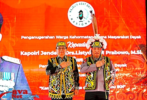 Kapolri Jenderal Polisi Drs Listyo Sigit Prabowo MSi Bersama Ketua Majelis Adat Nasional