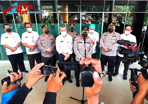 Kapolda Jatim Irjen Toni Harmanto Saat Konferensi Pers Di Polresta Malang