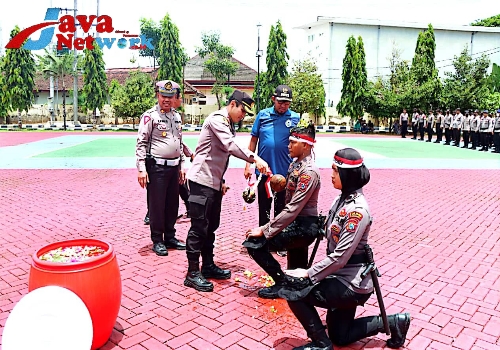 Kapolres Sumenep AKBP Edo Satya Kentriko SH SIK MH Saat Gelar Bintra Di Lapangan Sanika Satyawada Polres Sumenep