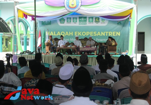Suasana Kegiatan Ekopesantren di Pesantren Al-In'am Desa Paloklo'an Kecamatan Gapura Kabupaten Sumenep Madura Jawa Timur