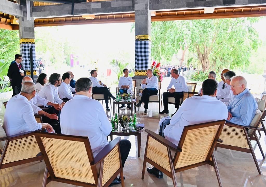 Presiden Bersama Pemimpin Dunia Ngobrol Santai di Tahura Bali