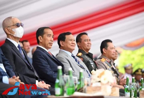 Presiden Jokowi Bersama Menhan Letjen Prabowo Subianto dan Panglima TNI Jenderal Andika Perkasa