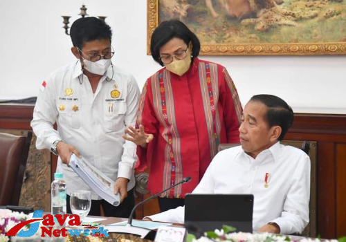 Presiden Jokowi Saat Bersama Menkeu Sri Mulyani