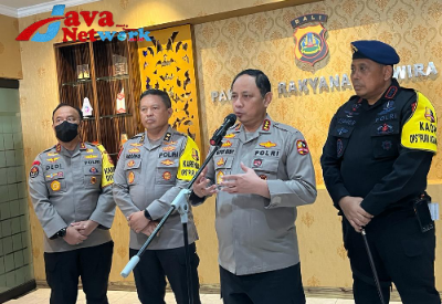 Wakapolri Komjen Pol Gatot Eddy Pramono Saat Memberikan Keterangan Pers