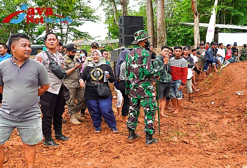 Personel Makodim 0827/Sumenep Lakukan Giat Pengamanan Kejuaraan Gras Track Motocross