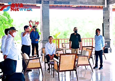 Presiden Jokowi Saat Tinjau Tempat KTT G20