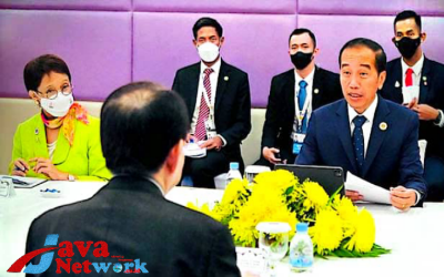 Presiden Jokowi dan Menteri Luar Negeri RI saat Menghadiri KTT ASEAN di Kamboja
