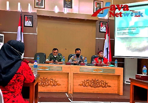 Kapolres Sumenep, Dandim Sumenep dan Kepala Dinas Kesehatan dan P2KB Sumenep Saat Rakor Penanggulangan Merebaknya Covid-19