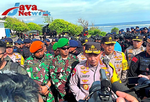 Kapolri Jenderal Polisi Drs Listyo Sigit Prabowo MSi saat Memberikan Semangat kepada Anggota Dalam Pengamanan KTT G20