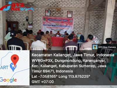 Babinsa Desa Karanganyar Kecamatan Kalianget Serda Hendra Saat Menghadiri Rapat Di Kantor Balai Desa Karanganyar Kecamatan Kalianget
