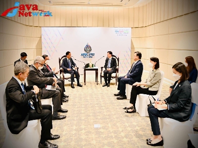 Presiden Jokowi Bersama Pemimpin APEC