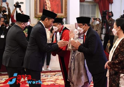 Presiden Jokowi saat Melantik Muhammad Mardiono Sebagai Utusan Khusus Presiden