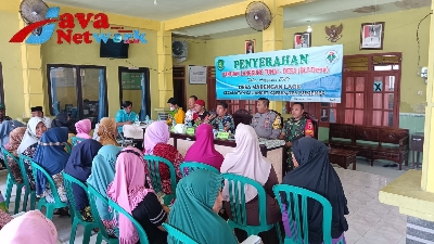 Babinsa Desa Marengan Laok Kecamatan Kalianget Saat Pelaksanaan BLT-DD di Desa Marengan Laok Kecamatan Kalianget