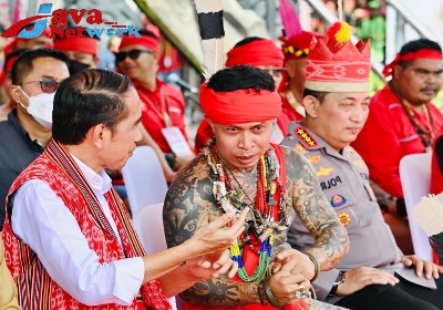 Presiden Jokowi, Panglima Jilah Suku Dayak Merah, Kapolri