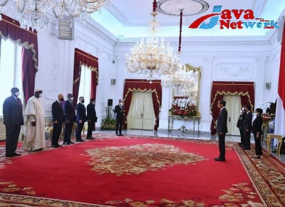 Presiden Jokowi Saat Menerima Surat Kepercayaan Enam Duta Besar Negara Sahabat