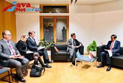 Presiden Jokowi Bertemu Dengan PM Swedia