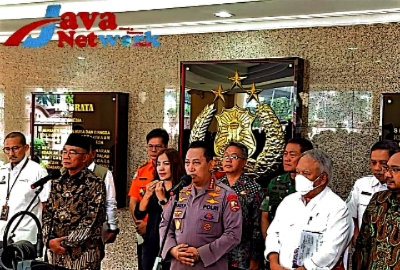 Kapolri Jenderal Polisi Drs Listyo Sigit Prabowo MSi Saat Konferensi Pers di Mabes Polri