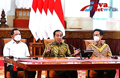 Presiden Jokowi Saat Umumkan Pencabutan PPKM Hari ini Di Istana Negara