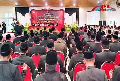 Pelantikan 135 PPK Pemilu 2024 oleh KPU Sumenep