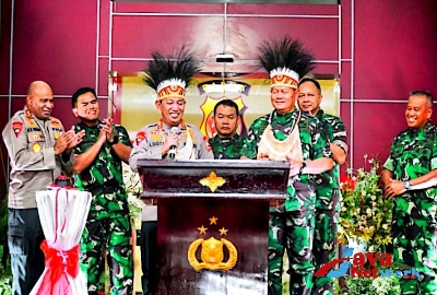 Kapolri, Panglima TNI dan Tiga Kepala Staf Meresmikan Polda Papua Baru