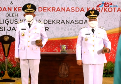 Bupati Sumenep Ra Achmad Fauzi SH MH dan Wakil Bupati Sumenep Hj Dewi Khalifah SH MH 