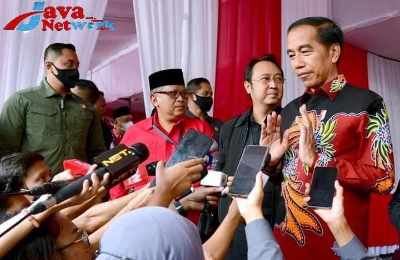 Presiden Jokowi Saat Diwawancarai Awak Media