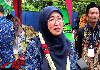 Wakil Bupati Sumenep Hj Dewi Khalifah SH MH saat Dikonfirmasi awak media