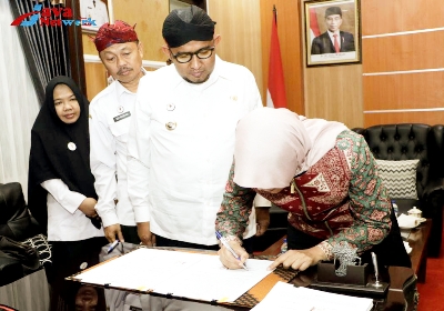 Bupati Sumenep Ra Achmad Fauzi Menjalin Kesepakatan Bersama PT Pos Sumenep