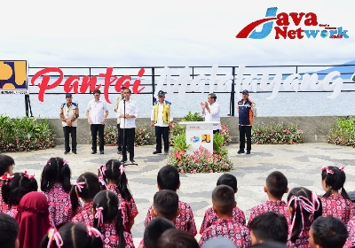 Presiden Jokowi Ajak Masyarakat Jaga Kebersihan Pantai Malalayang