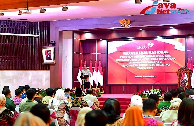 Presiden Jokowi Saat Memberikan Sambutan Pada Pembukaan Rakernas Program Pembangunan Keluarga, Kependudukan, dan Keluarga Berencana
