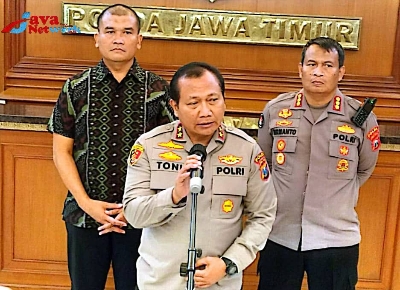 Kapolda Jatim Irjen Pol Toni Harmanto Saat Memberikan Keterangan Pers